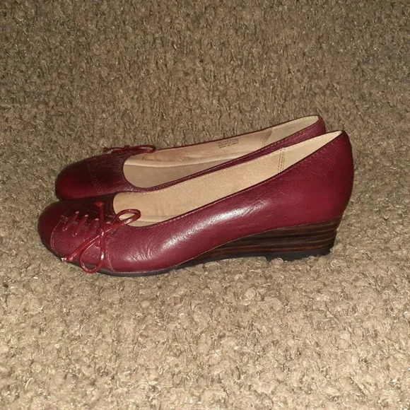 MIZ MOOZ NYC-Paula Mini Wedge-Burgundy Red Leather-Toe Stitches-Sz 6-Near Mint - Picture 2 of 7
